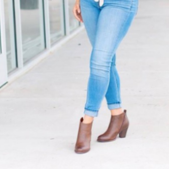 Burnished brown faux leather booties - Picture 3 of 5